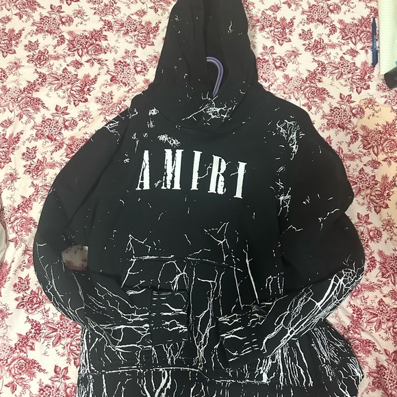 Amiri Sweater with lightning bolt design, small hole on the pocket - Picture 1 of 4